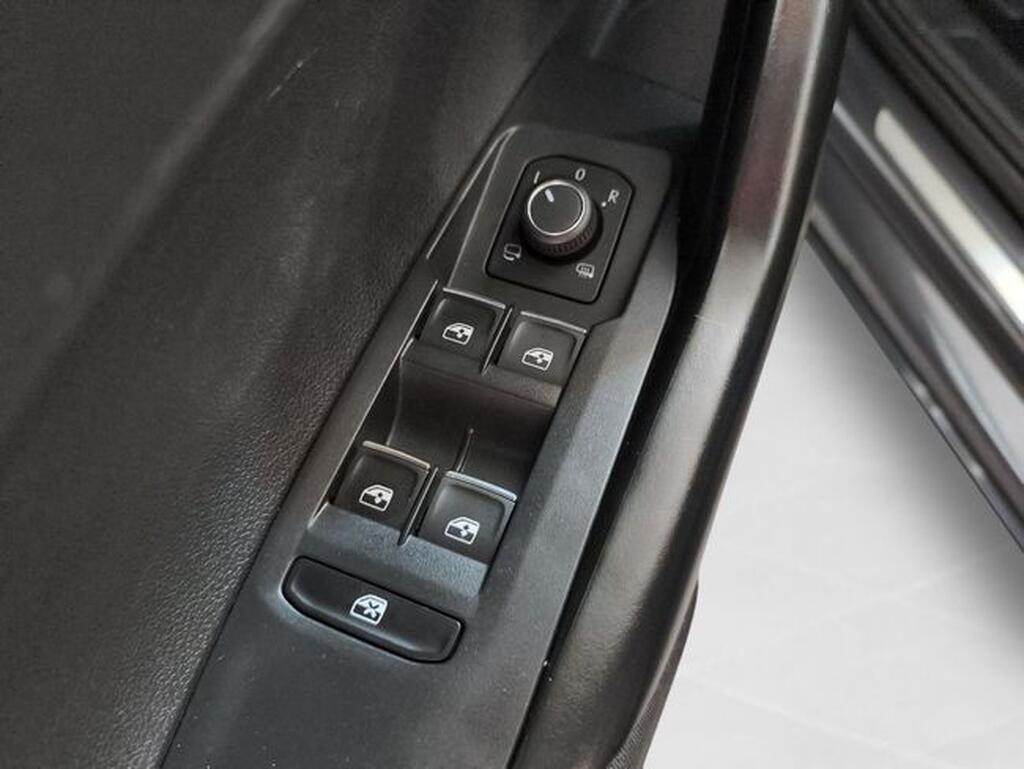 Volkswagen Taigo TAIGO 1.5 TSI 150 DSG R-LINE 5P Segunda mano
