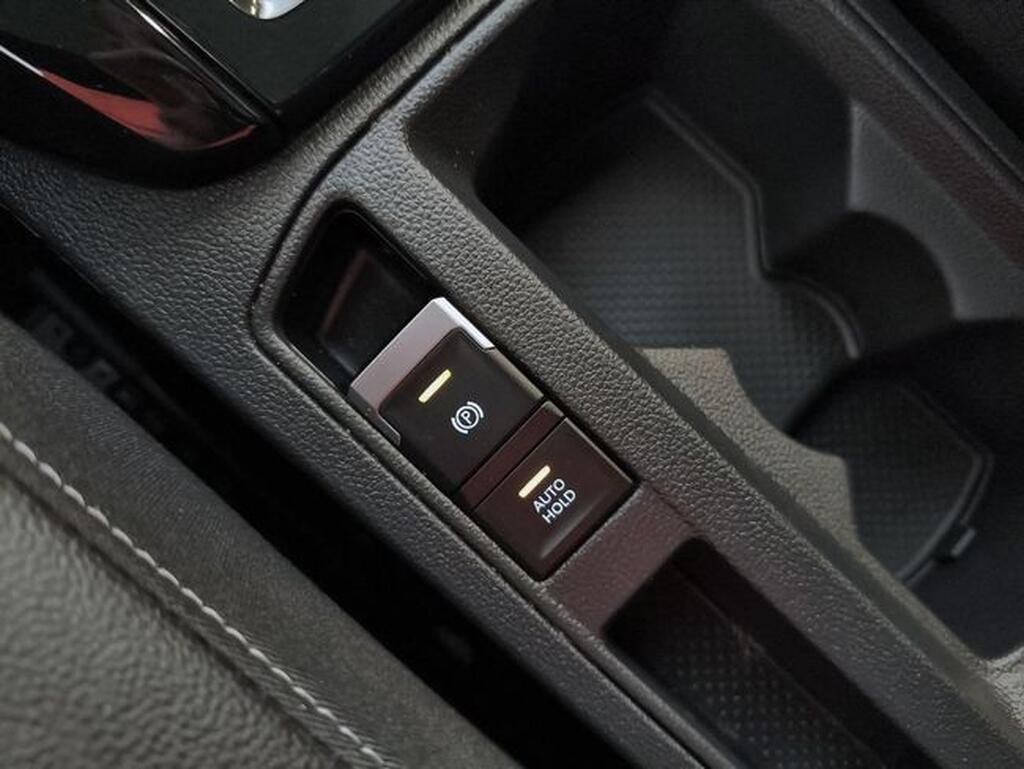 Volkswagen T-Roc T-ROC 1.5 TSI 150 DSG R-LINE 5P (TECHO) Segunda mano
