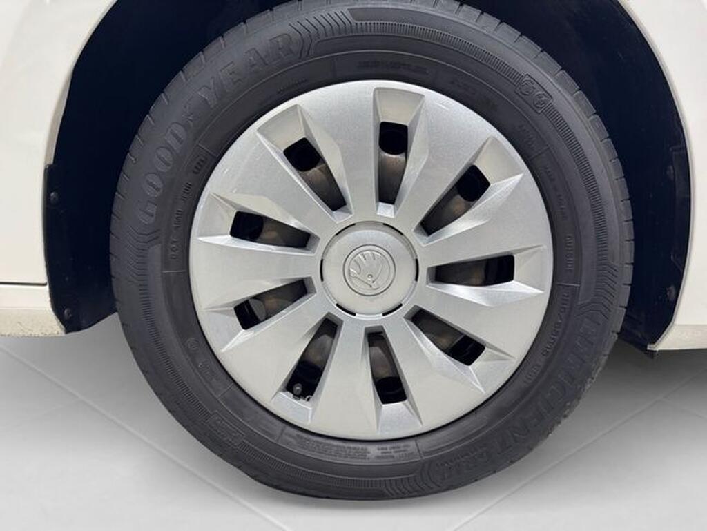 Skoda Fabia FABIA 1.0 MPI 80 ACTIVE 5P (LLANTAS 15â³ CALISTO) 8