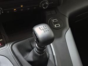 Opel Combo Cargo COMBO 1.5 TD 100 SWB 4P (KMO) 31