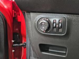 Opel Corsa CORSA 1.4 90 COLOR EDITION 5P 12