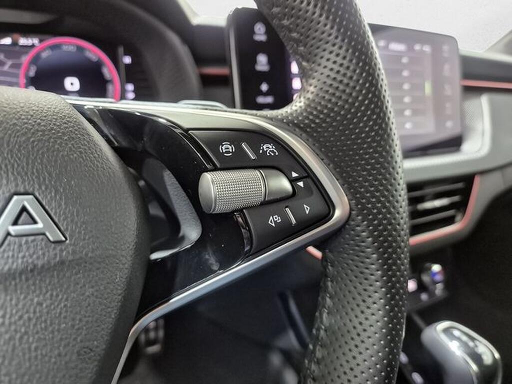 Skoda Kamiq KAMIQ 1.5 TSI 150 DSG MONTE CARLO 5P Segunda mano