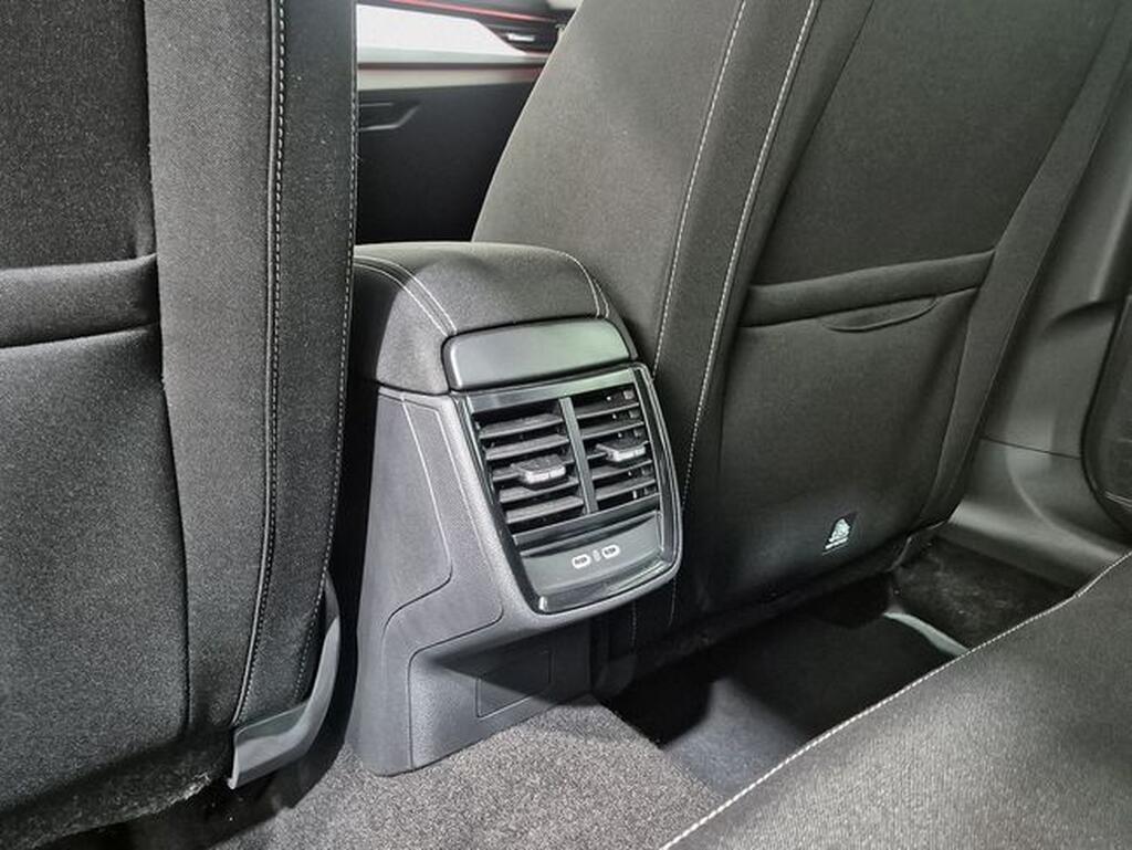 Skoda Kamiq KAMIQ 1.5 TSI 150 DSG MONTE CARLO 5P Segunda mano