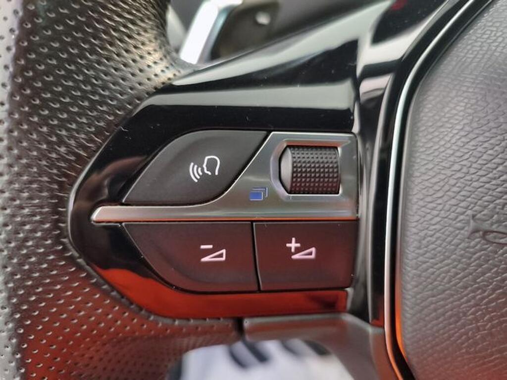 Peugeot 5008 5008 2.0 BLUEHDI 180 S&S GT PACK AUTO 5P 7 PLAZAS Segunda mano