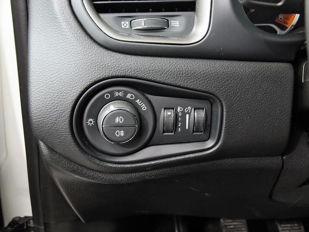 Jeep Renegade RENEGADE 1.0 G 120 LIMITED FWD 5P Segunda mano