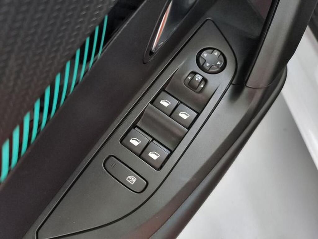 Peugeot 2008 2008 BEV ALLURE PACK 136CV 5P Segunda mano