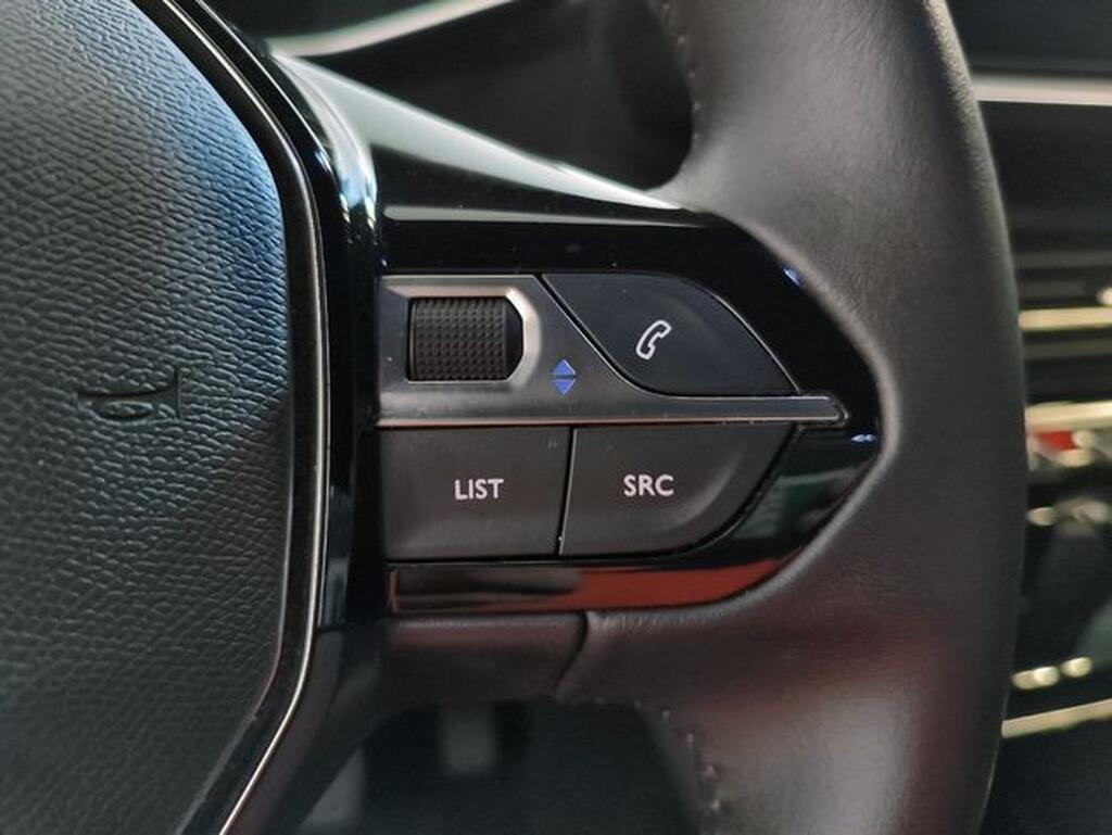 Peugeot 2008 2008 BEV ALLURE PACK 136CV 5P Segunda mano