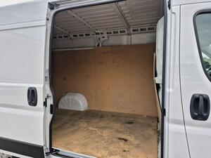 Opel Movano MOVANO FG 2.2 BHDI 120 L2H2 3.0T 4P 9