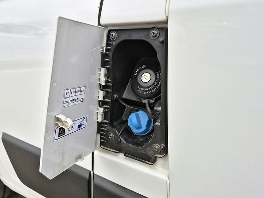 Opel Movano MOVANO FG 2.2 BHDI 120 L2H2 3.0T 4P Segunda mano