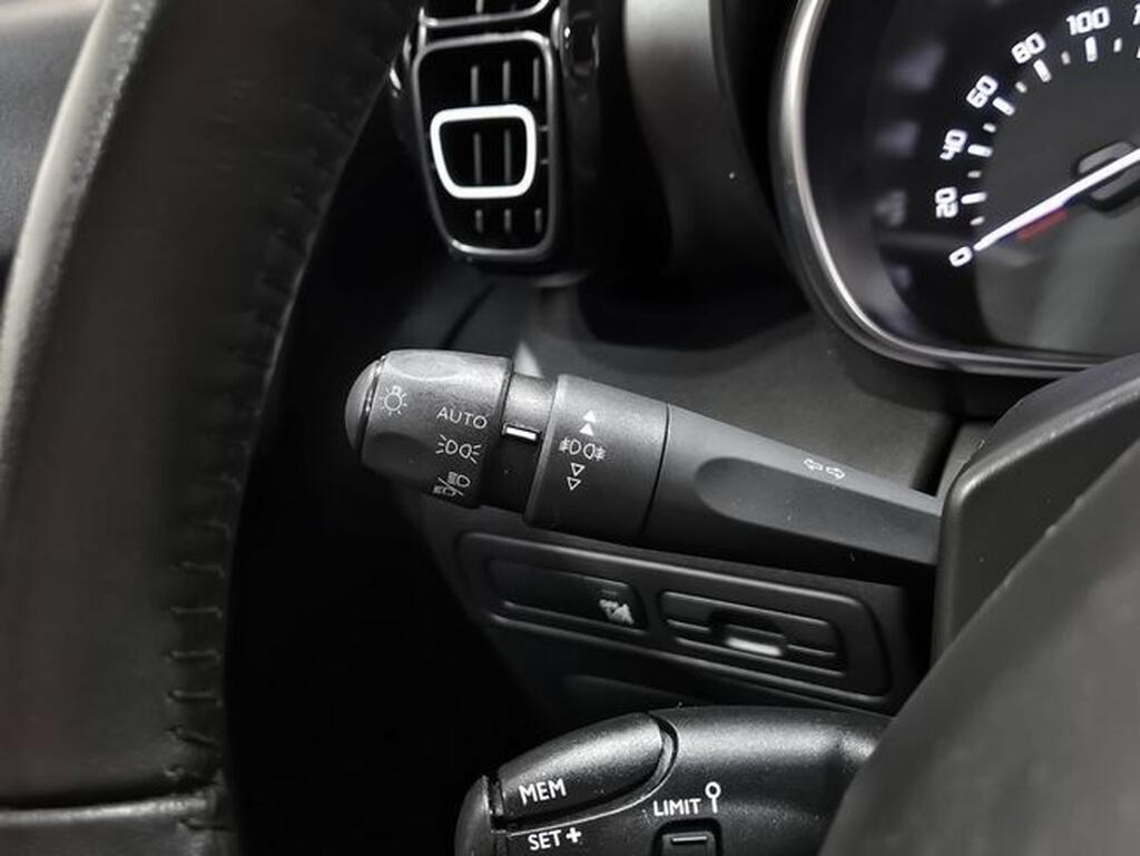 Citroën C3 Aircross C3 AIRCROSS 1.5 BLUEHDI 110 SHINE 5P Segunda mano