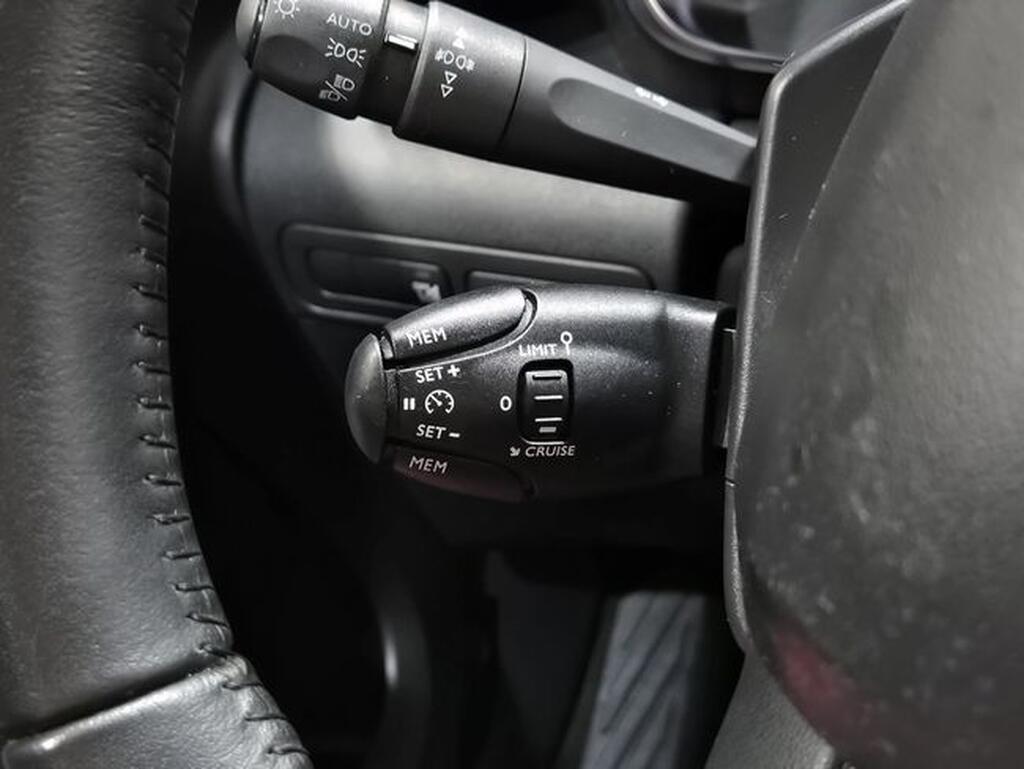Citroën C3 Aircross C3 AIRCROSS 1.5 BLUEHDI 110 SHINE 5P Segunda mano