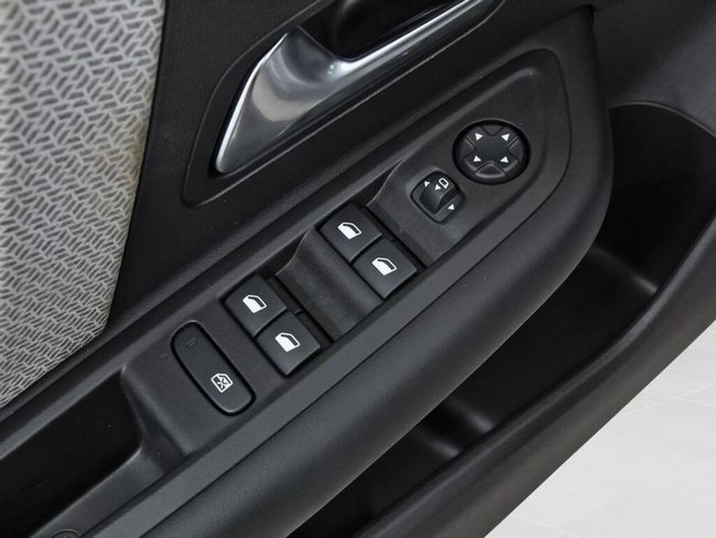 Citroën C4 C4 1.2 PURETECH 130 PLUS 5P Segunda mano