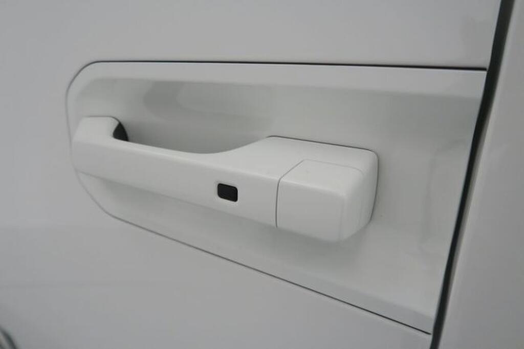 Kia PV5 Passenger PV5 Monovolumen BEV 51KWH ESSENTIAL AUTO 122 5P Km0