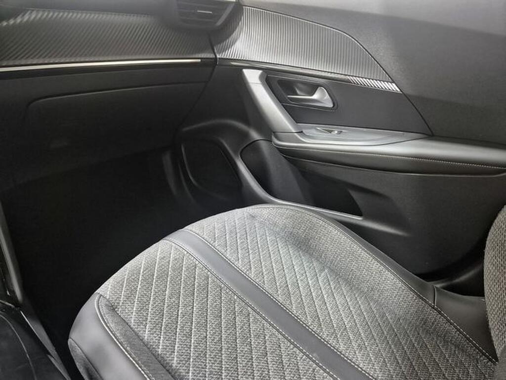 Peugeot 2008 2008 1.5 BLUEHDI 130 S&S ALLURE AUTO 5P Segunda mano