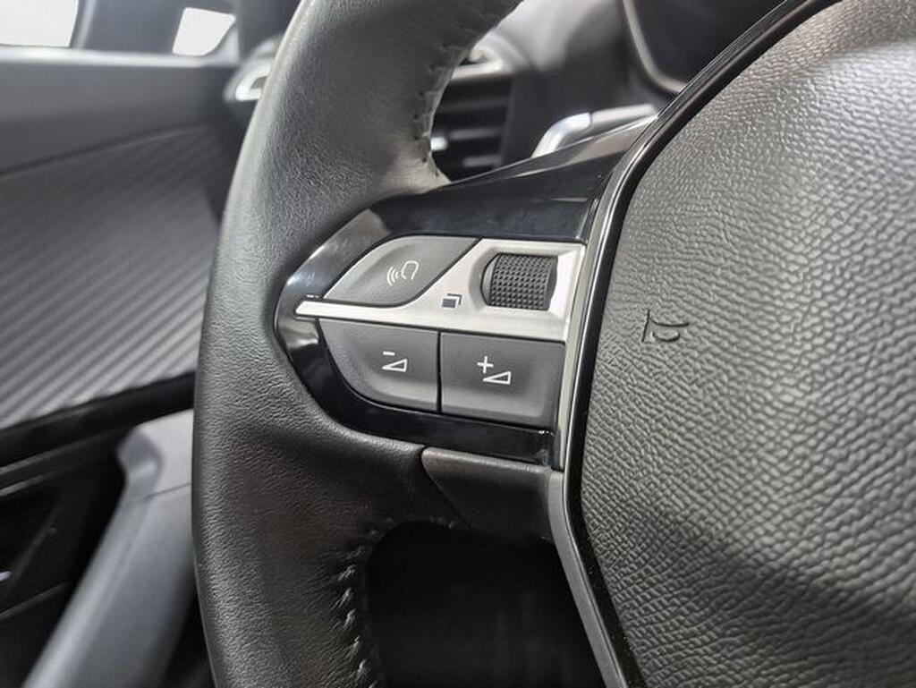 Peugeot 2008 2008 1.5 BLUEHDI 130 S&S ALLURE AUTO 5P Segunda mano