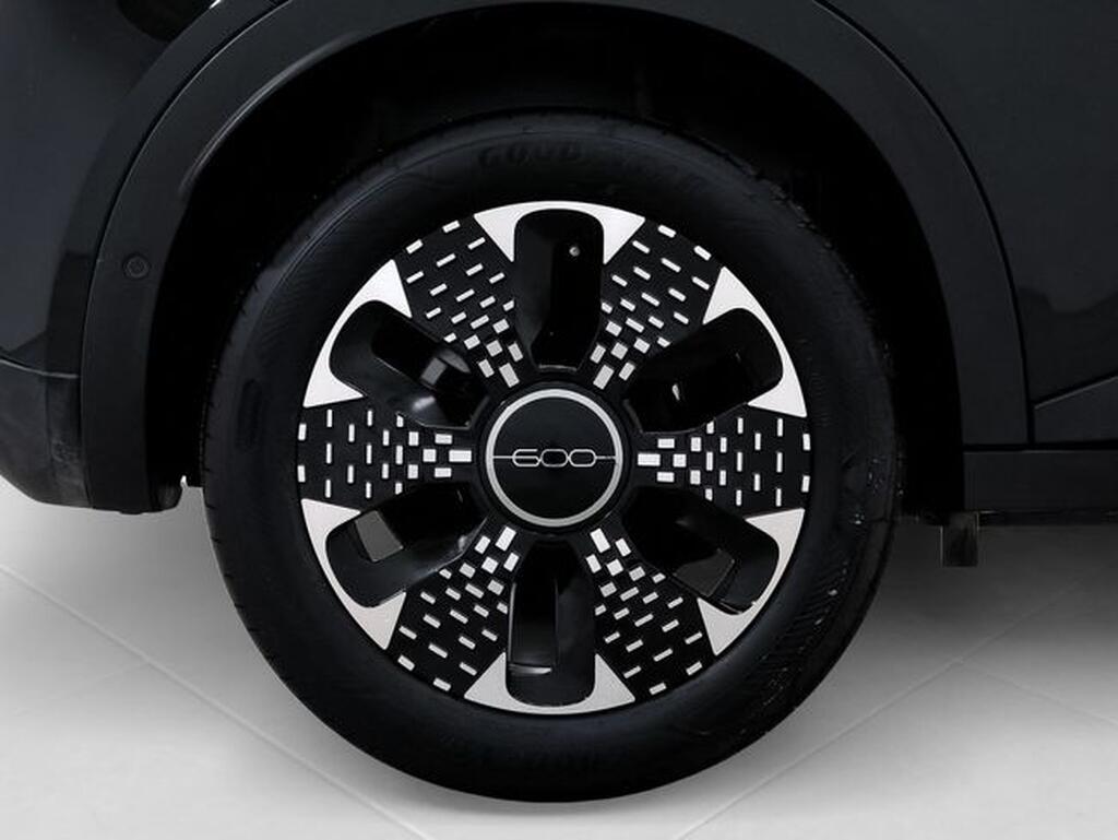 Fiat 600 600 MHEV La prima 1.2 74kW (100CV) DDCT Segunda mano
