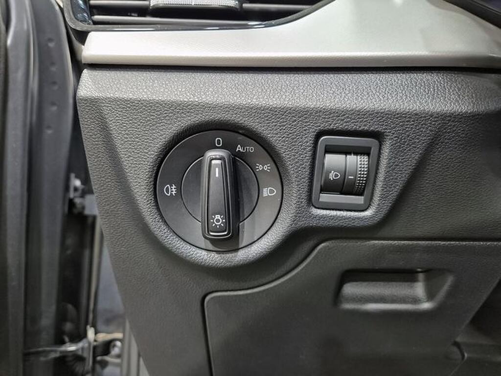 Skoda Kamiq KAMIQ 1.0 TSI 110 AMBITION 5P Segunda mano