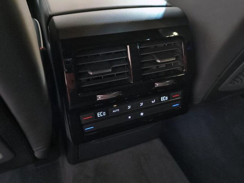 Volkswagen Touareg TOUAREG 3.0 PHEV EHYBRID ATMOSPHERE 4WD AUT 5P Segunda mano