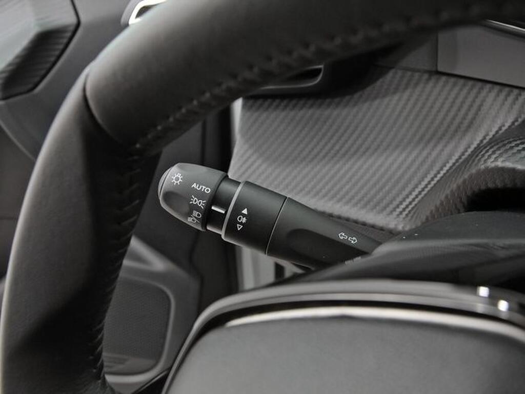 Peugeot 2008 2008 1.2 PURETECH 130 S&S ALLURE 5P Segunda mano