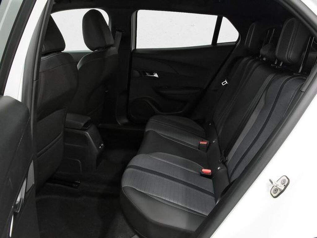 Peugeot 2008 2008 1.2 PURETECH 130 S&S ALLURE 5P Segunda mano