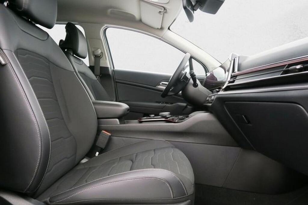 Kia Sportage SPORTAGE TECH 1.6 T-GDI HEV 239 CV 5P Segunda mano