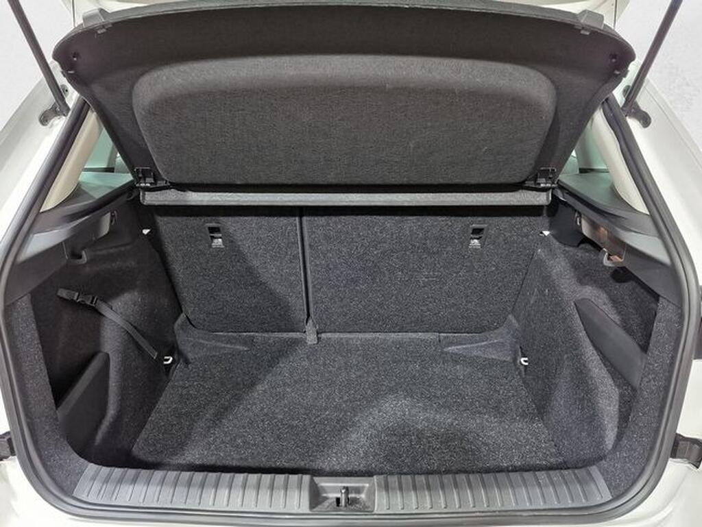 Skoda Kamiq KAMIQ 1.5 TSI SELECTION DSG 5P Segunda mano