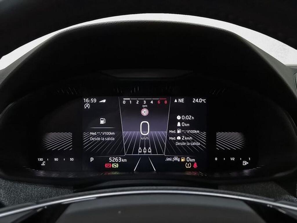 Skoda Kamiq KAMIQ 1.5 TSI SELECTION DSG 5P Segunda mano