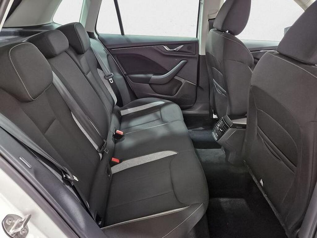 Skoda Kamiq KAMIQ 1.5 TSI SELECTION DSG 5P Segunda mano