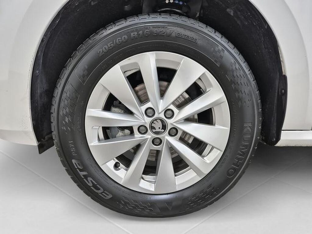 Skoda Kamiq KAMIQ 1.5 TSI SELECTION DSG 5P Segunda mano