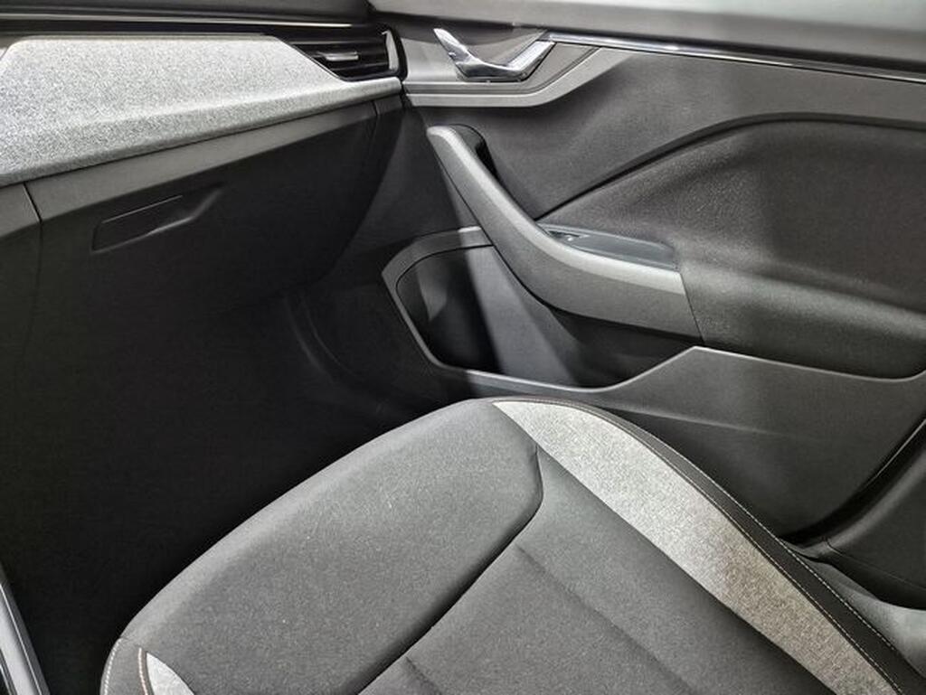 Skoda Kamiq KAMIQ 1.5 TSI SELECTION DSG 5P Segunda mano