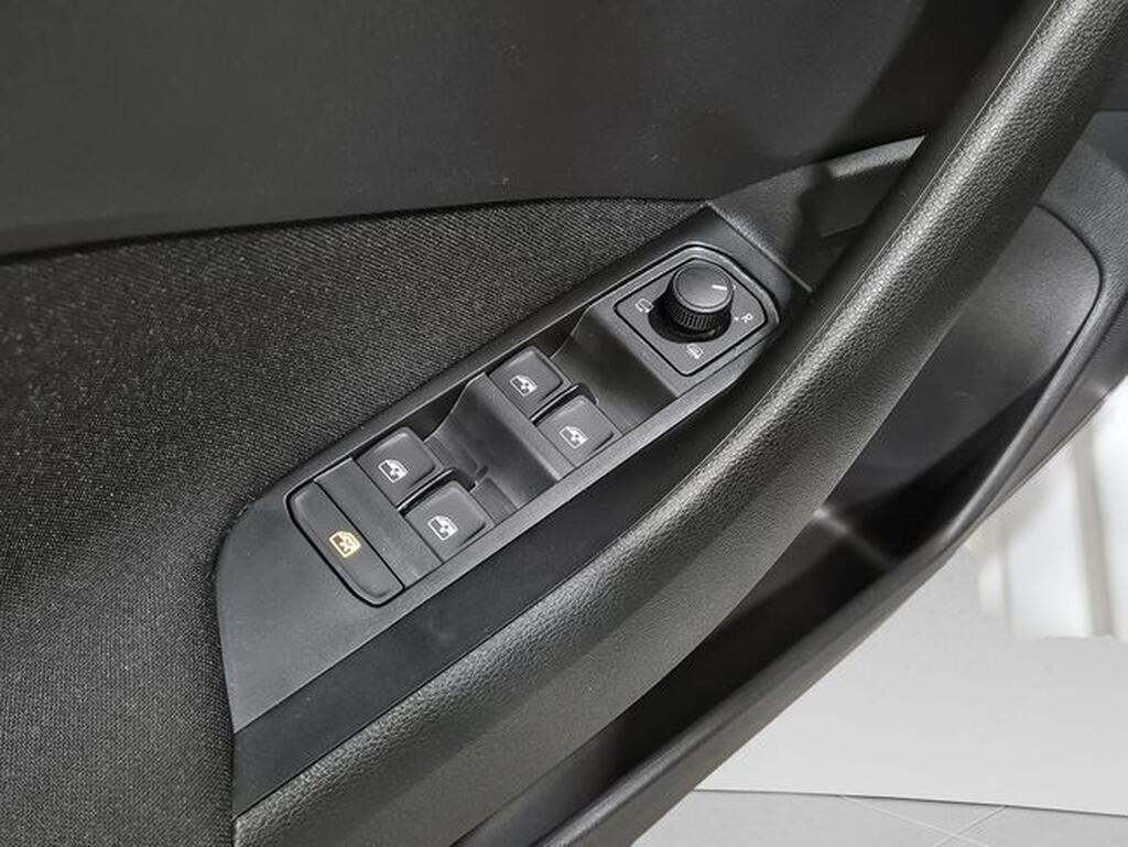 Skoda Kamiq KAMIQ 1.5 TSI SELECTION DSG 5P Segunda mano