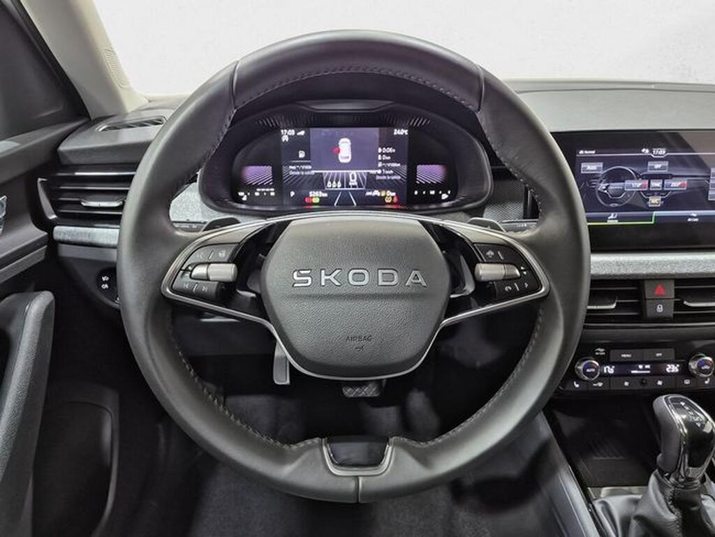 Skoda Kamiq KAMIQ 1.5 TSI SELECTION DSG 5P Segunda mano