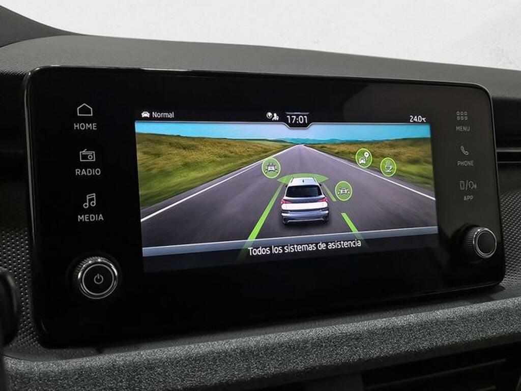 Skoda Kamiq KAMIQ 1.5 TSI SELECTION DSG 5P Segunda mano