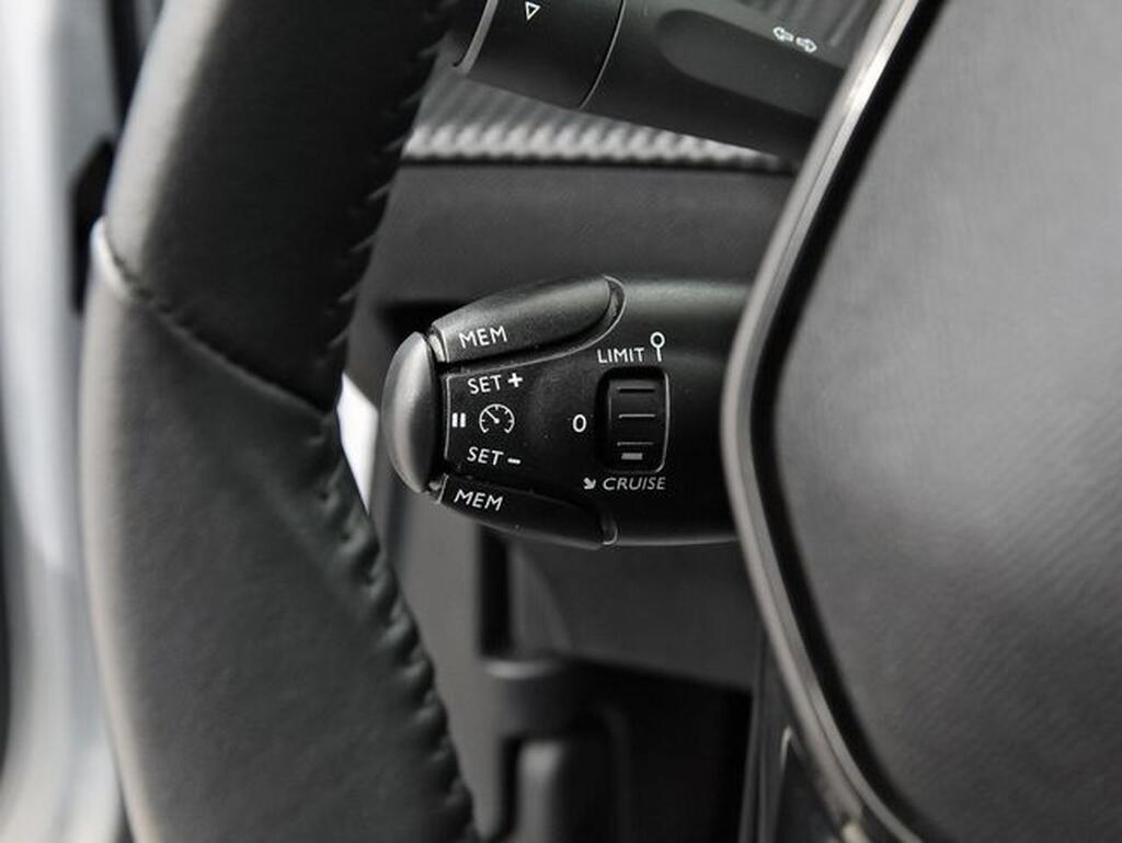 Peugeot 2008 2008 1.2 PURETECH 100 S&S ALLURE 5P Segunda mano