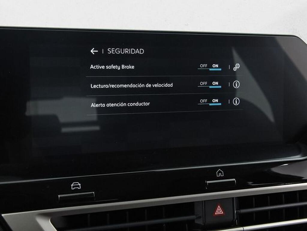 Citroën C4 * C4 1.2 PURETECH 130 PLUS 5P 26
