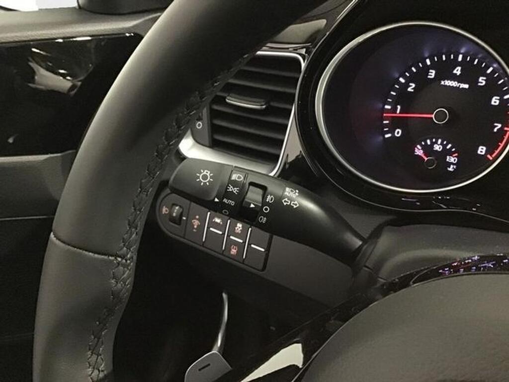 Kia Ceed CEED 1.6 MHEV 136CV TECH DCT 5P Segunda mano