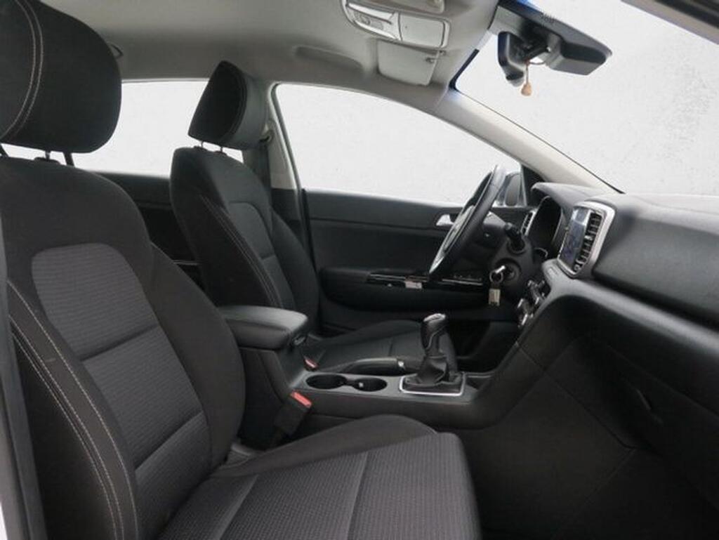Kia Sportage SPORTAGE SUV 1.6 MHEV 100KW DRIVE 2WD 136 5P Segunda mano