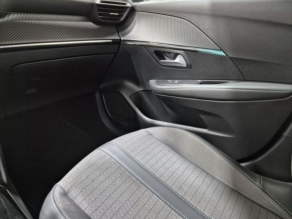 Peugeot 208 208 1.2 PURETECH 100 EAT8 ALLURE PACK 5P Segunda mano