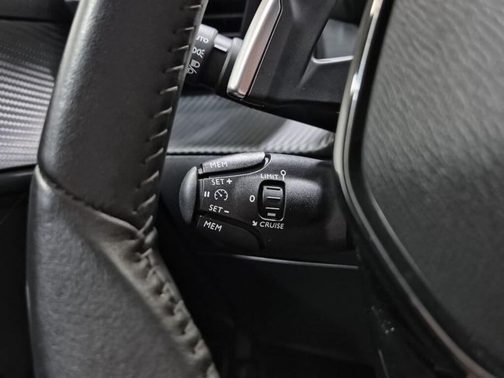 Peugeot 208 208 1.2 PURETECH 100 EAT8 ALLURE PACK 5P Segunda mano