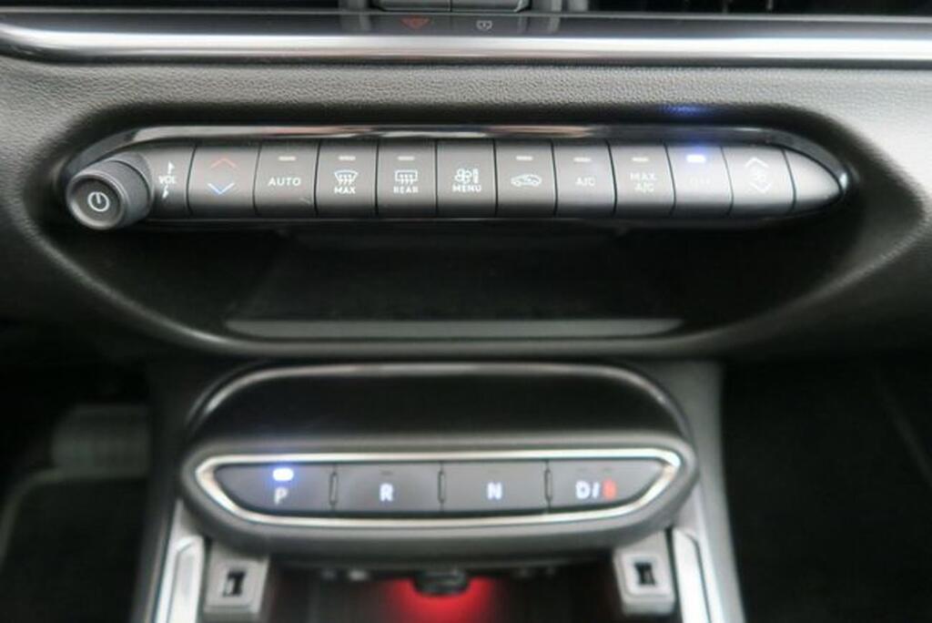 Fiat 600 600e RED 54kwh 115kw (156cv) Segunda mano