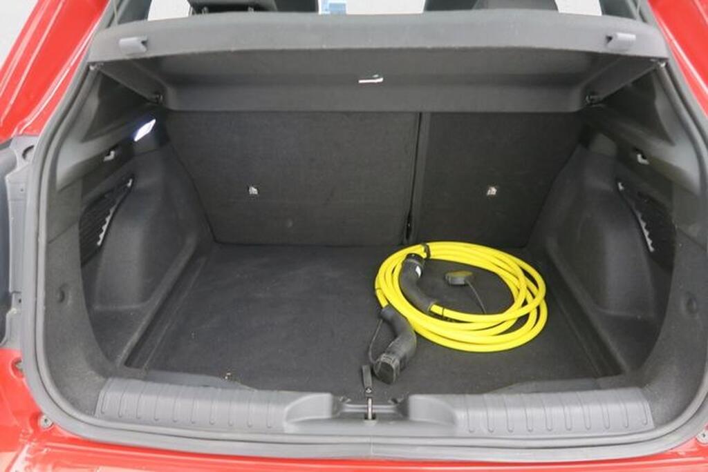 Fiat 600 600e RED 54kwh 115kw (156cv) Segunda mano