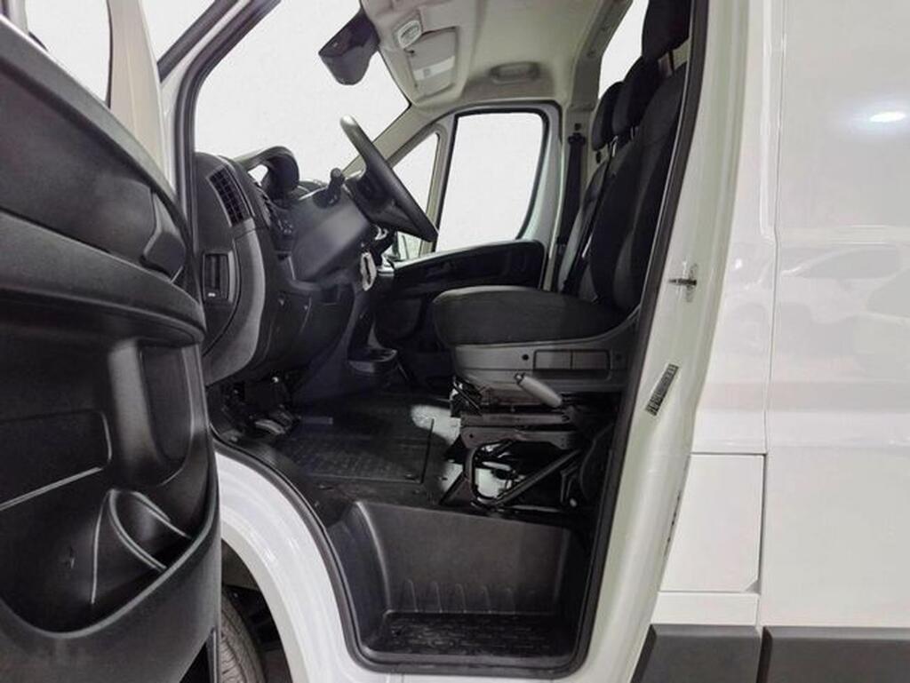 Peugeot Boxer BOXER FG 2.2 BHDI 120 L2H2 3.3T 4P 21