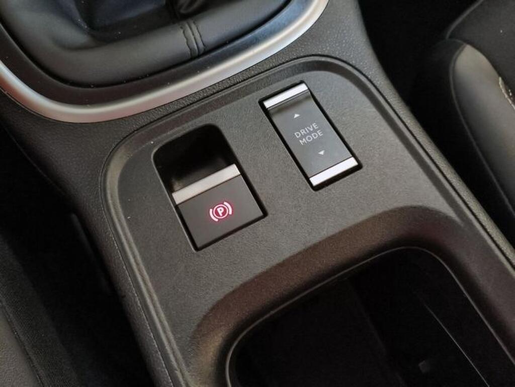 Jeep Avenger AVENGER 1.2 G 100 ALTITUDE 5P Segunda mano