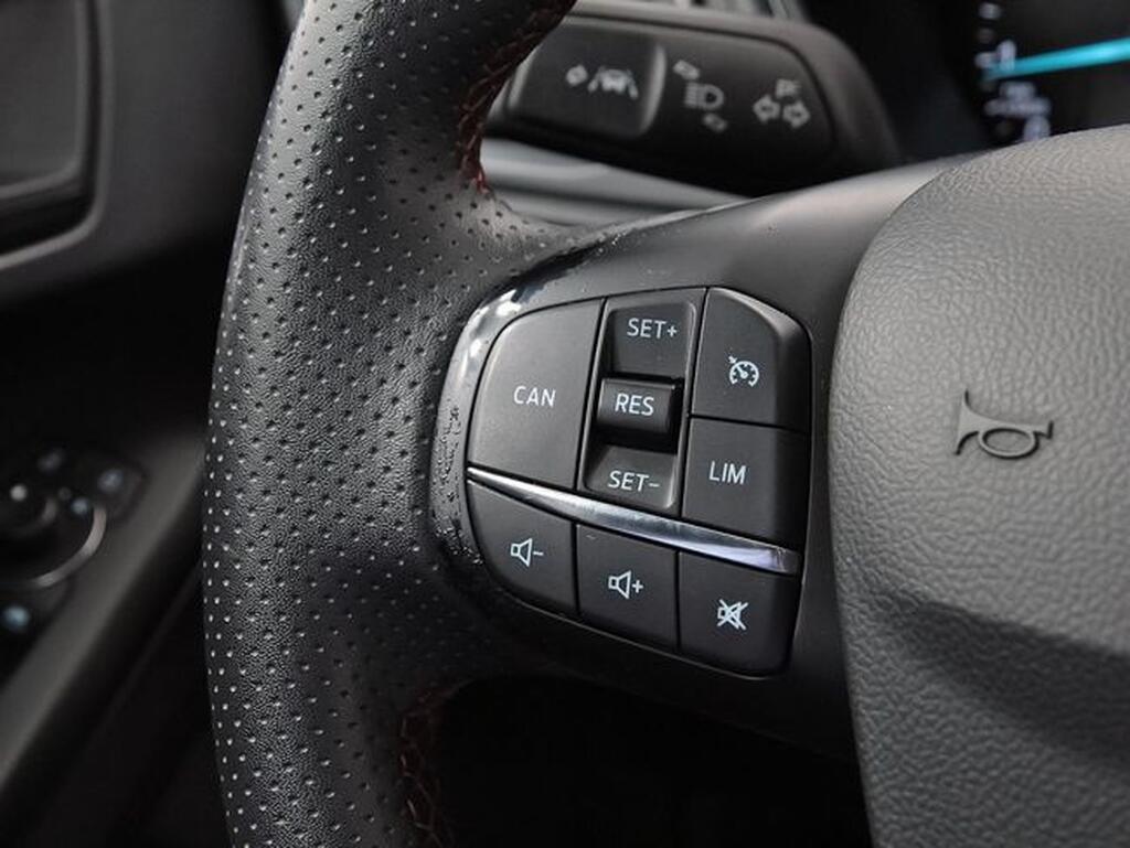 Ford Focus FOCUS 1.0 ECOBOOST MHEV 155 ST-LINE 5P Segunda mano