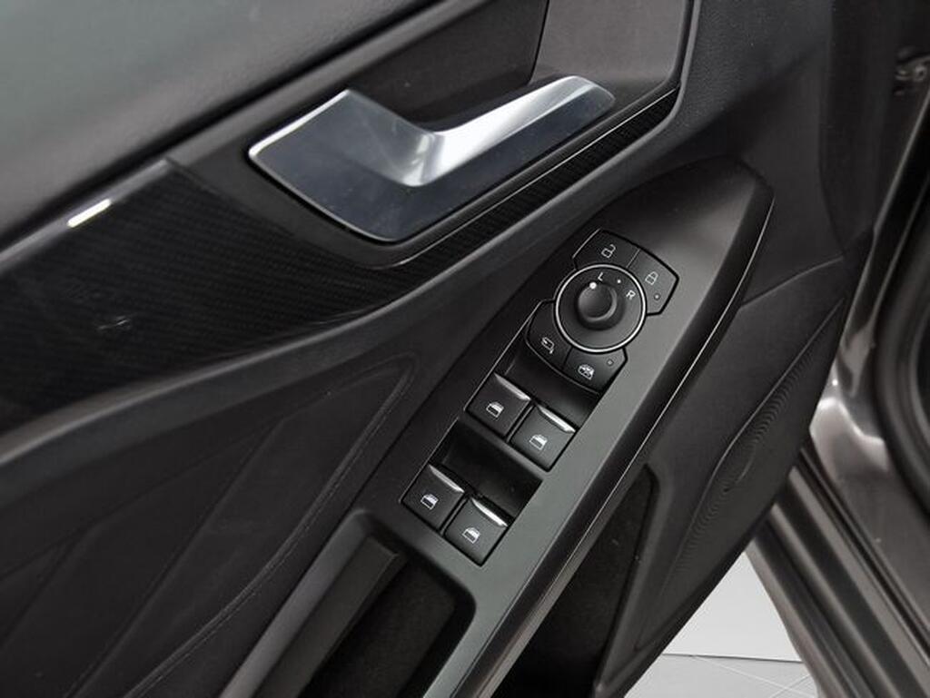 Ford Focus FOCUS 1.0 ECOBOOST MHEV 155 ST-LINE 5P Segunda mano