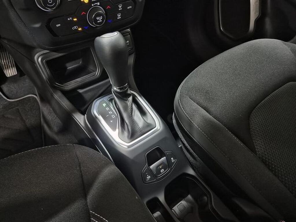 Jeep Renegade RENEGADE 1.5 MHEV 130 ALTITUDE FWD DDCT 5P Segunda mano