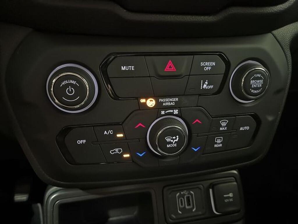 Jeep Renegade RENEGADE 1.5 MHEV 130 ALTITUDE FWD DDCT 5P Segunda mano