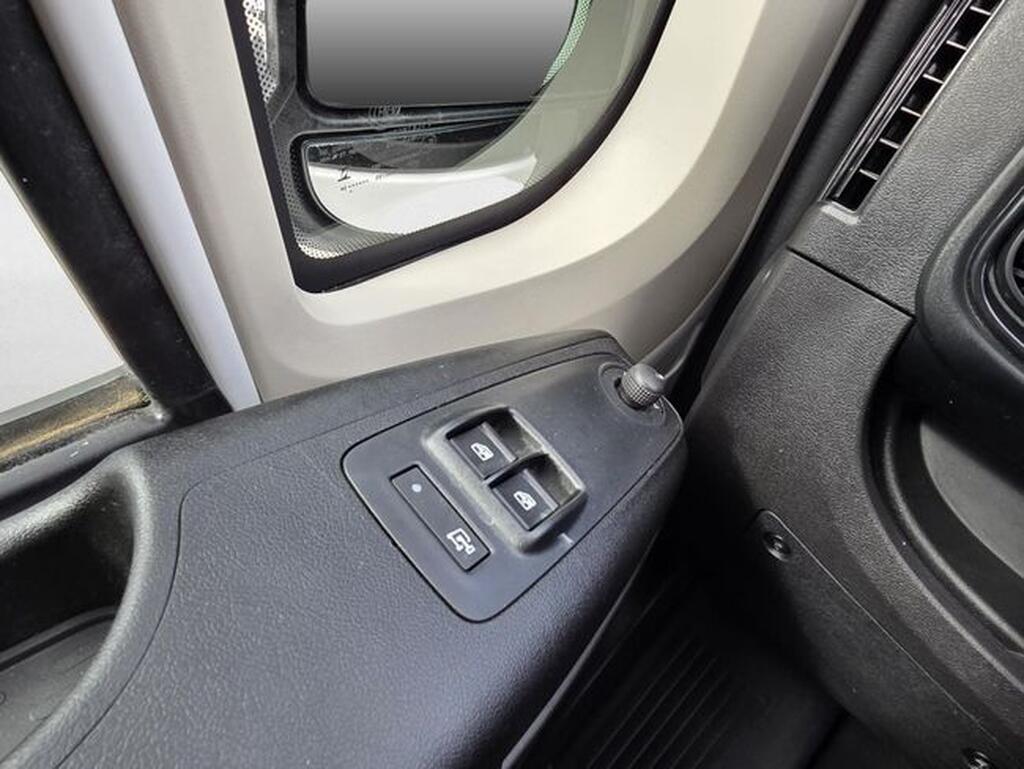 Fiat Ducato DUCATO FG 2.2 MULTIJET 140 35 L2H2 4P Segunda mano