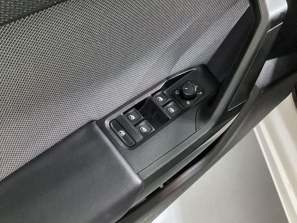 SEAT Leon LEON 2.0 TDI 150 S/S STYLE XS DSG 5P Segunda mano