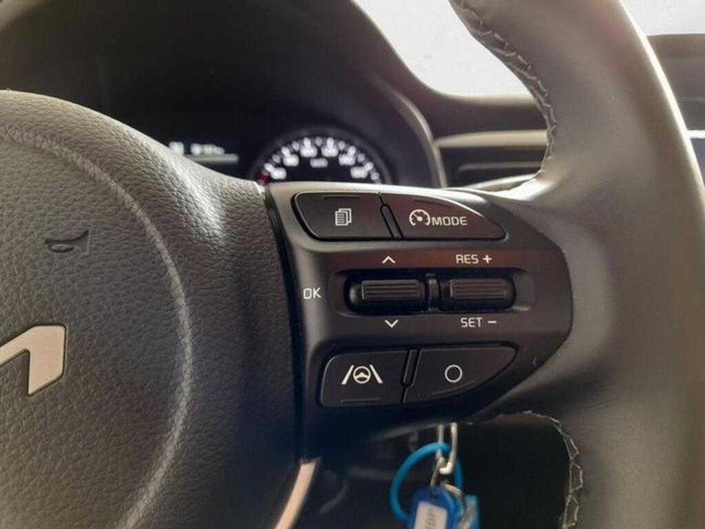Kia Stonic STONIC 1.0 T-GDI MHEV IMT 100 DRIVE 5P Segunda mano